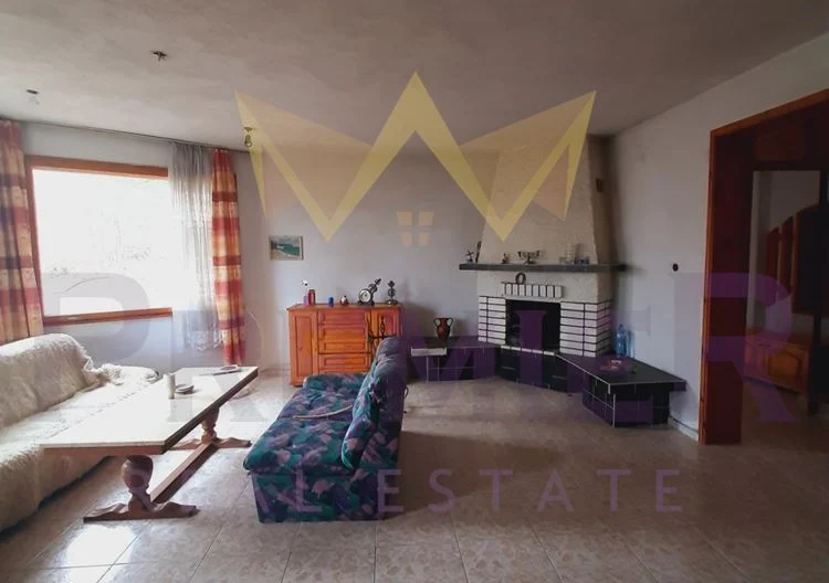 Къща на три етажа с.Долище - - снимка 11 - Имоти Премиер