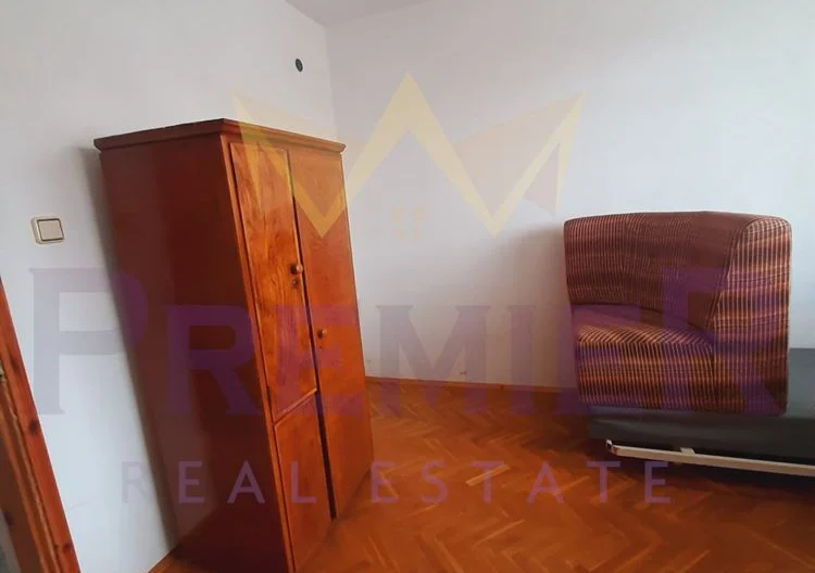 Къща на три етажа с.Долище - - снимка 18 - Имоти Премиер