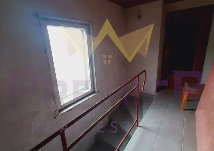 Къща на три етажа с.Долище - - снимка 36 - Имоти Премиер