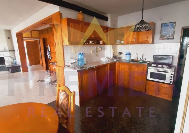 Къща на три етажа с.Долище - - снимка 9 - Имоти Премиер