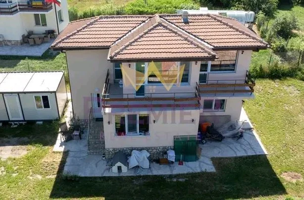 Агенция за недвижими имоти - Имоти Премиер - имот - 950443, Цена: 195000 EUR