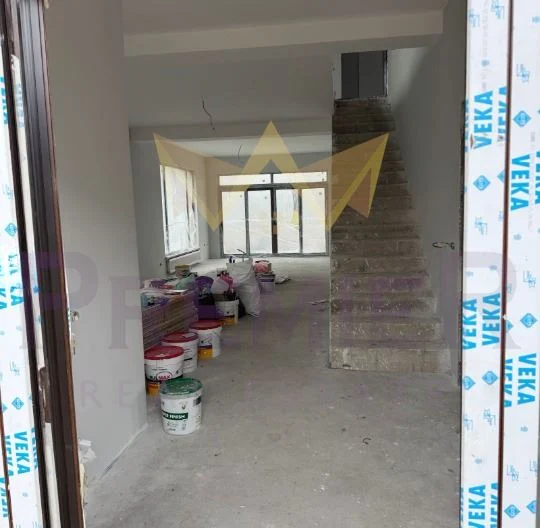 Къща пред АКТ 16 в с. Негован -  - снимка 12 - Имоти Премиер