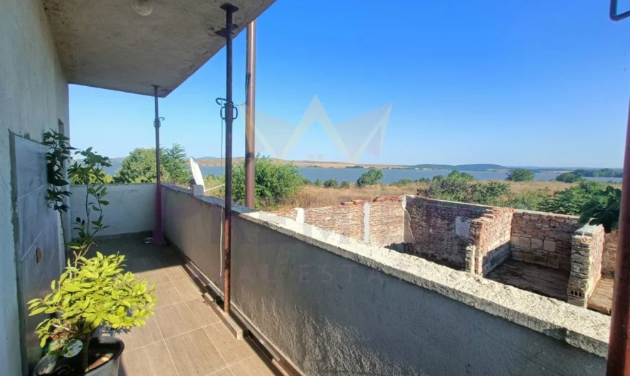 Къща с 180° панорамна гледка към язовир, на 5 мин. от Меден рудник - - снимка 14 - Имоти Премиер