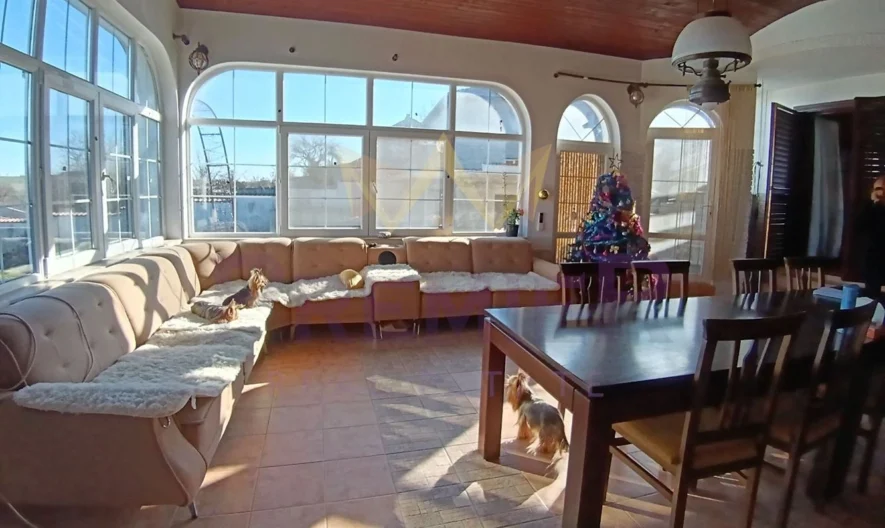 Къща с басейн  в с.Куманово, обл. Варна -  - снимка 11 - Имоти Премиер