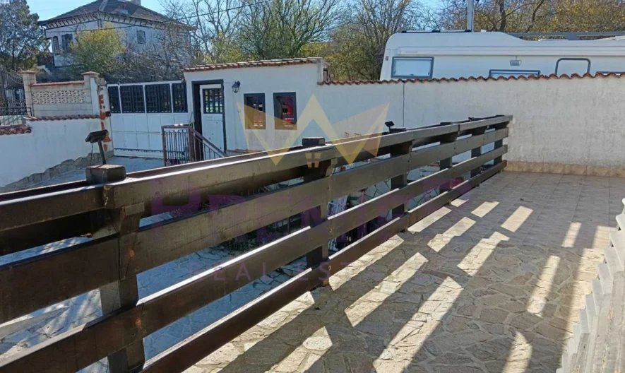 Къща с басейн  в с.Куманово, обл. Варна -  - снимка 16 - Имоти Премиер