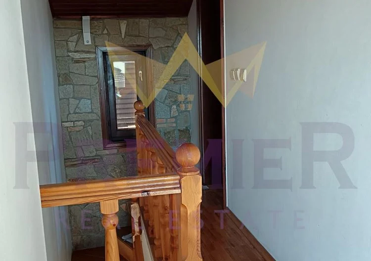 Къща с басейн  в с.Куманово, обл. Варна -  - снимка 24 - Имоти Премиер