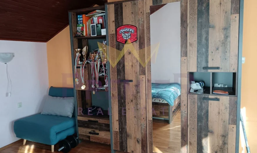 Къща с басейн  в с.Куманово, обл. Варна -  - снимка 27 - Имоти Премиер