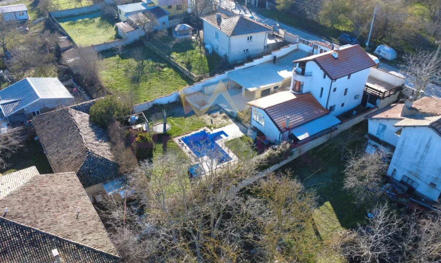 Къща с басейн  в с.Куманово, обл. Варна -  - снимка 4 - Имоти Премиер