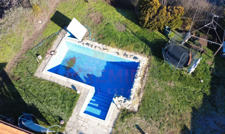 Къща с басейн  в с.Куманово, обл. Варна -  - снимка 7 - Имоти Премиер