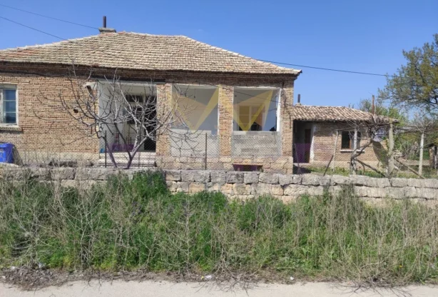 Агенция за недвижими имоти - Имоти Премиер - имот - 1012107, Цена: 38346.9 EUR