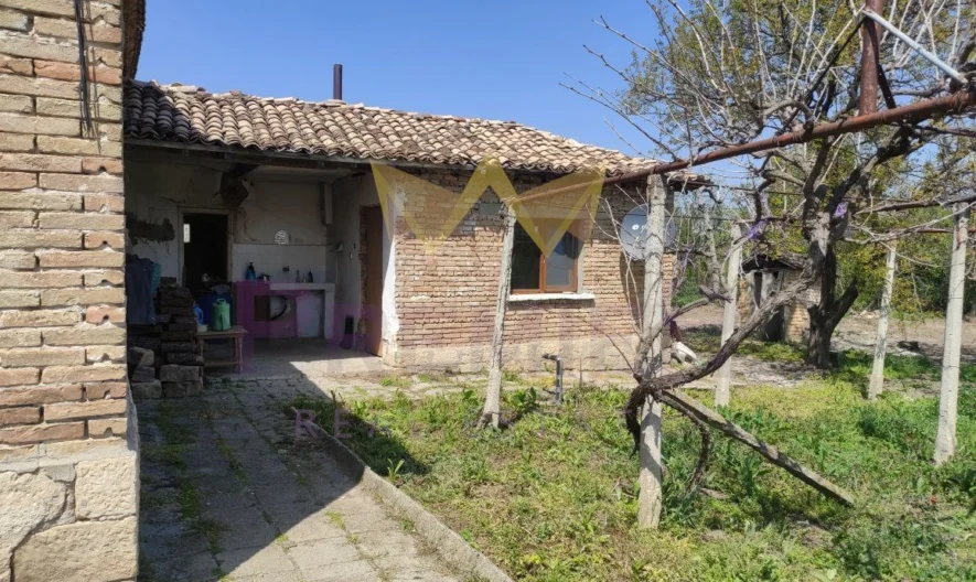 Къща с. Белоградец, обл. Варна -  - снимка 3 - Имоти Премиер