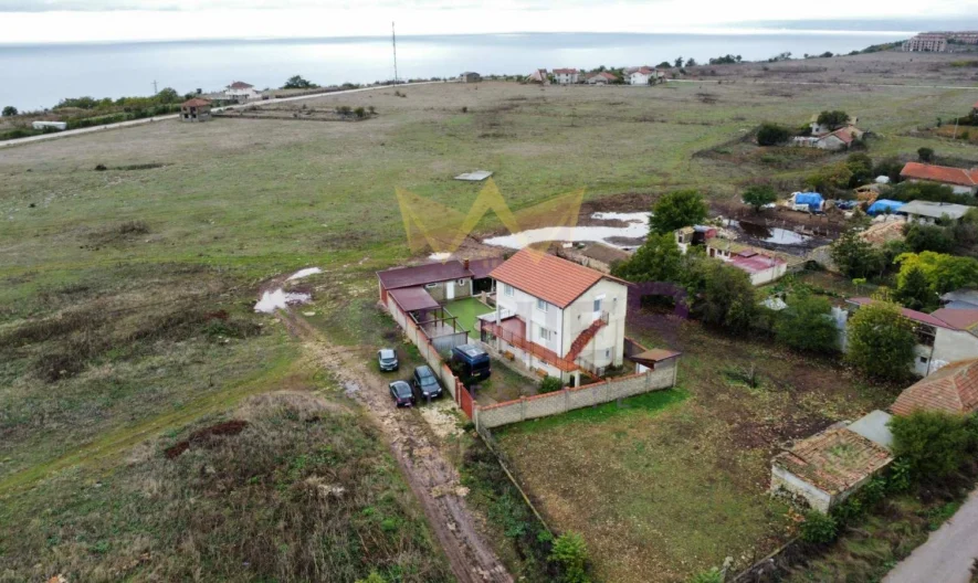 Къща с. Божурец, обл. Добрич -  - снимка 15 - Имоти Премиер