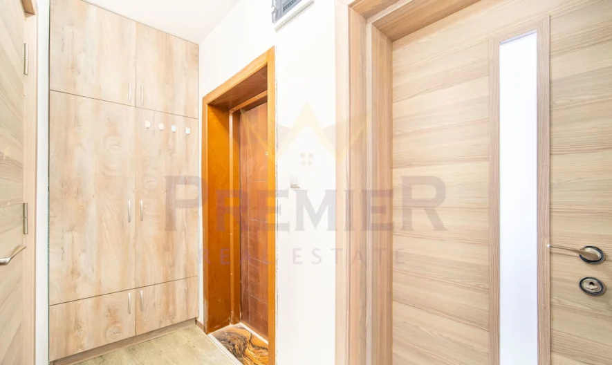 Къща с четири самостоятелни жилища, двор и паркоместа в кв. Виница, ул. Кастрица. -  - снимка 13 - Имоти Премиер