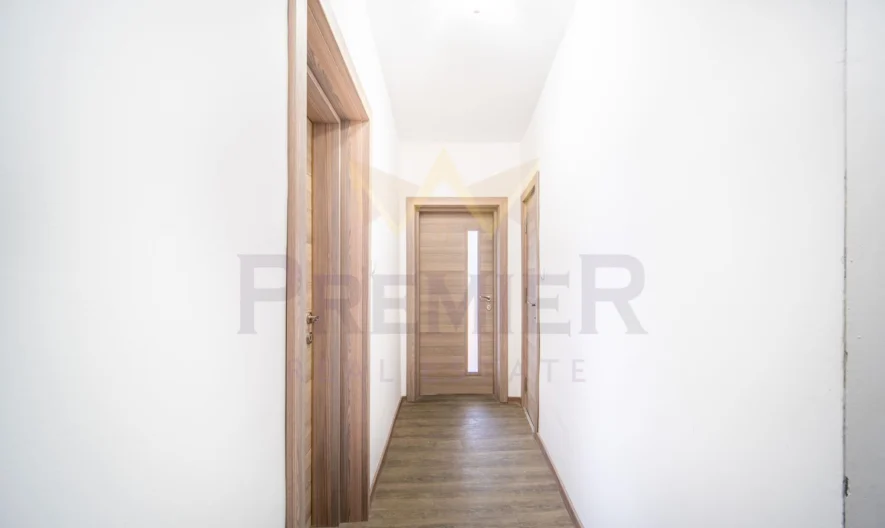 Къща с четири самостоятелни жилища, двор и паркоместа в кв. Виница, ул. Кастрица. -  - снимка 8 - Имоти Премиер