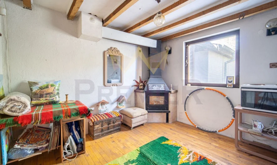 🌿 КЪЩА С ДУША В С. ДОЛИЩЕ | 1300 кв.м ДВОР | 210 кв.м РЗП -  - снимка 11 - Имоти Премиер