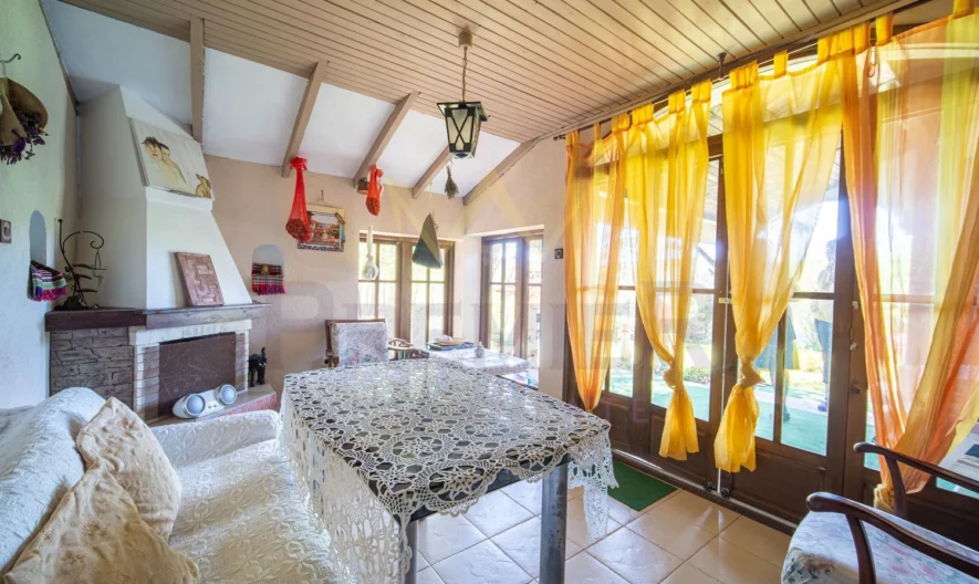 🌿 КЪЩА С ДУША В С. ДОЛИЩЕ | 1300 кв.м ДВОР | 210 кв.м РЗП -  - снимка 13 - Имоти Премиер