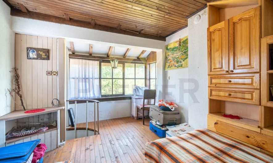 🌿 КЪЩА С ДУША В С. ДОЛИЩЕ | 1300 кв.м ДВОР | 210 кв.м РЗП -  - снимка 17 - Имоти Премиер