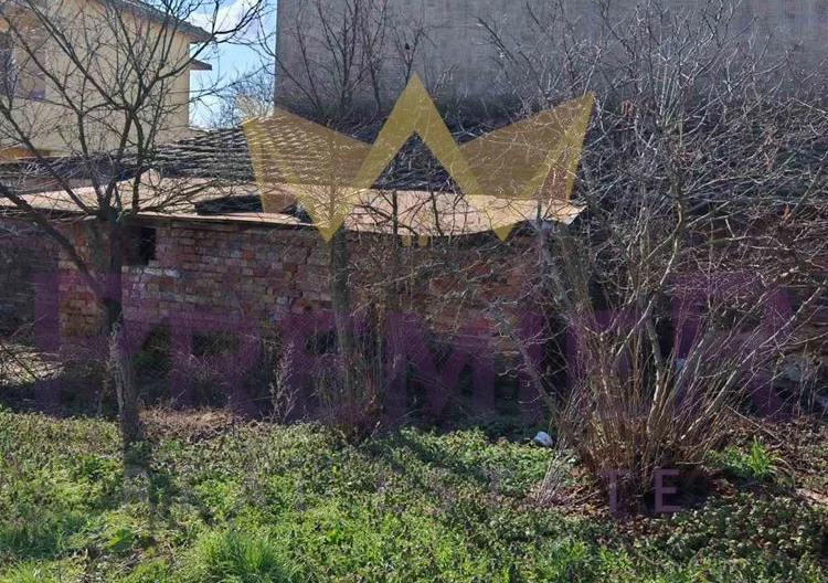 Къща с двор и чист въздух-само на минути от града -  - снимка 8 - Имоти Премиер