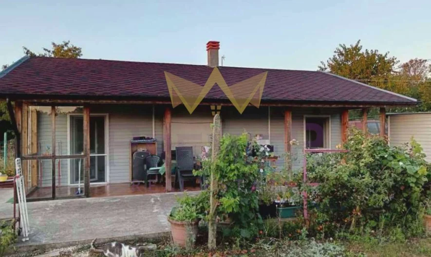 Къща с двор в с.Хаджи Димитър, обл.Добрич - - снимка 4 - Имоти Премиер