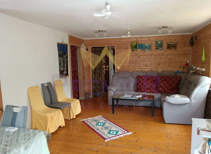 Къща с двор в с.Хаджи Димитър, обл.Добрич - - снимка 6 - Имоти Премиер