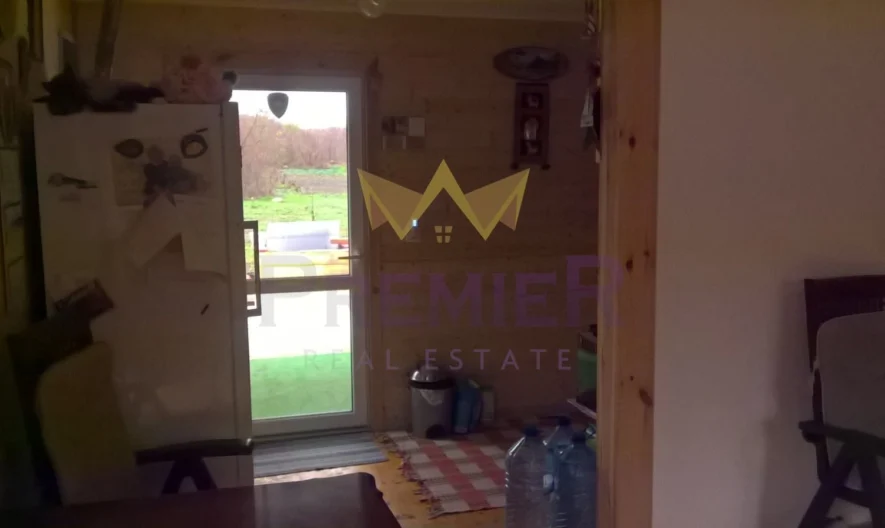 Къща с двор в с.Хаджи Димитър, обл.Добрич - - снимка 8 - Имоти Премиер