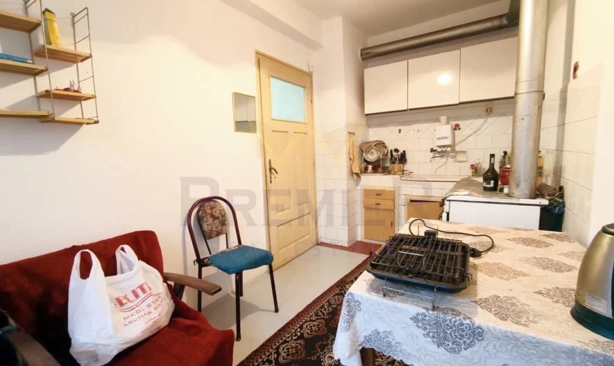 🏡 КЪЩА С ГОЛЯМ ДВОР И СТОПАНСКИ ПОСТРОЙКИ | гр. Смядово | на 20 км от Шумен -  - снимка 8 - Имоти Премиер