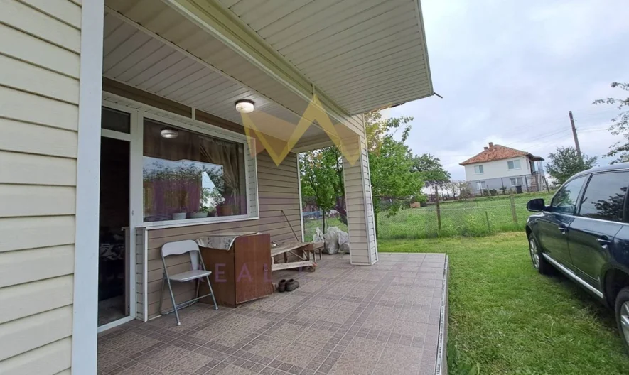 Къща с. Гроздьово, обл. Варна -  - снимка 8 - Имоти Премиер