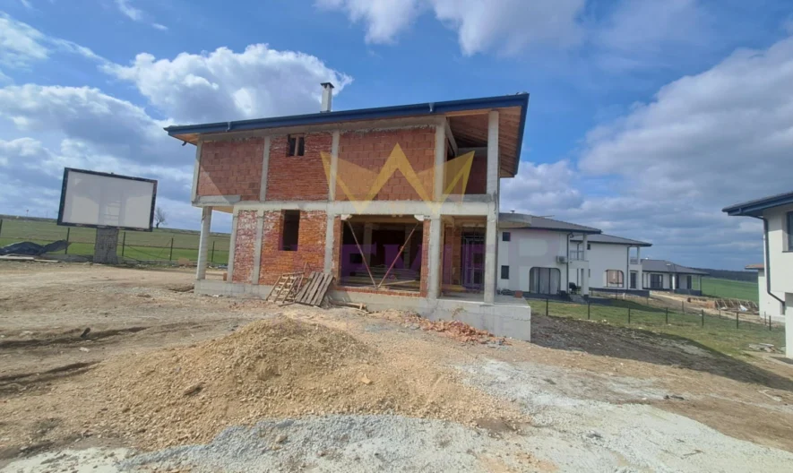 Къща с. Кичево, обл. Варна -  - снимка 2 - Имоти Премиер