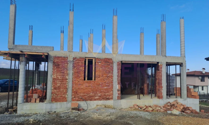 Къща с. Кичево, обл. Варна -  - снимка 6 - Имоти Премиер