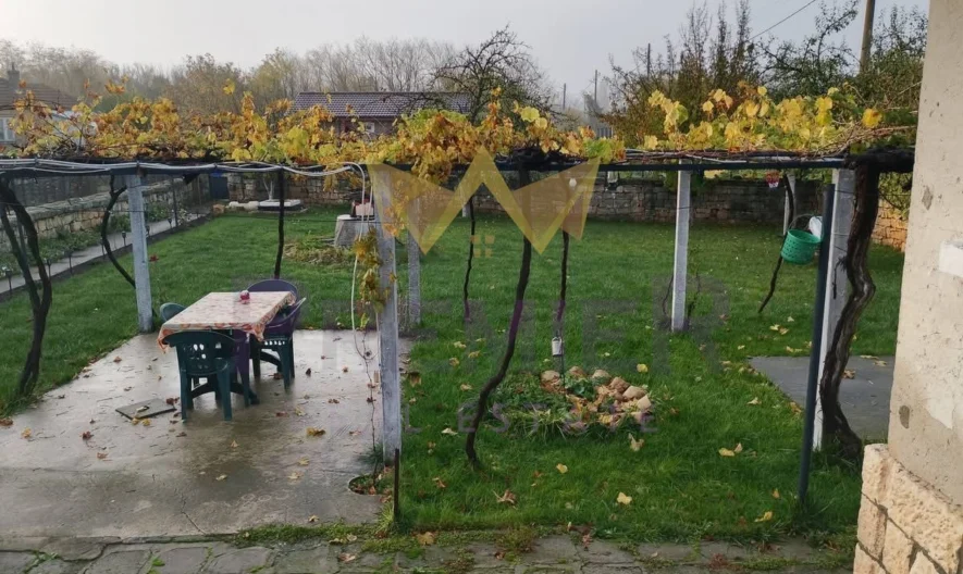 Къща с. Млада гвардия, обл. Варна -  - снимка 11 - Имоти Премиер