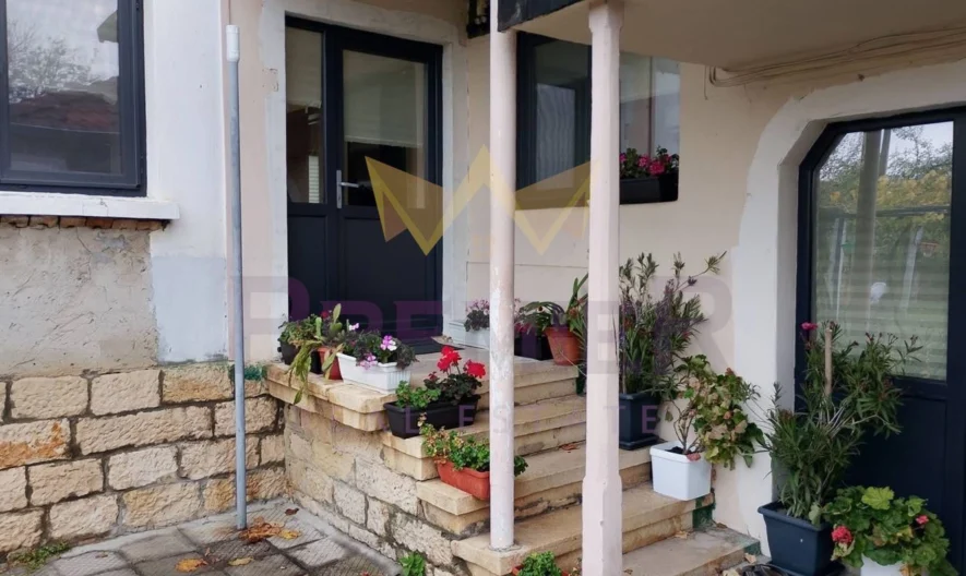 Къща с. Млада гвардия, обл. Варна -  - снимка 2 - Имоти Премиер