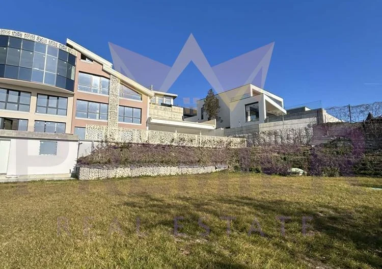 къща с морска панорама гр.Варна -  - снимка 2 - Имоти Премиер