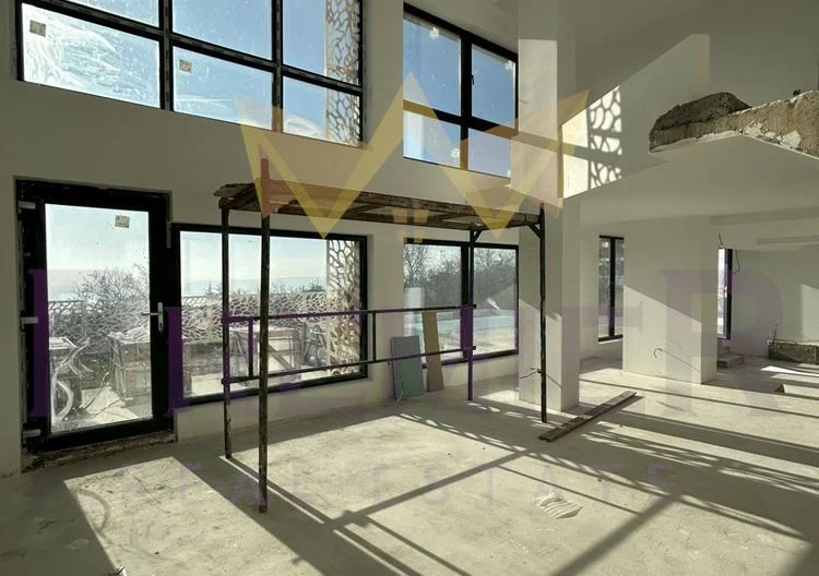 къща с морска панорама гр.Варна -  - снимка 4 - Имоти Премиер