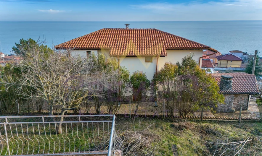 Къща с морска панорама в гр. Балчик – ТОП локация с гледка към Албена! -  - снимка 3 - Имоти Премиер