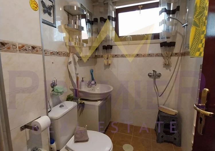 Къща с морска панорама в кв. Виница - - снимка 12 - Имоти Премиер