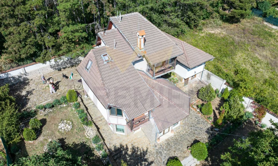 Къща с морска панорама в кв. Виница -  - снимка 57 - Имоти Премиер