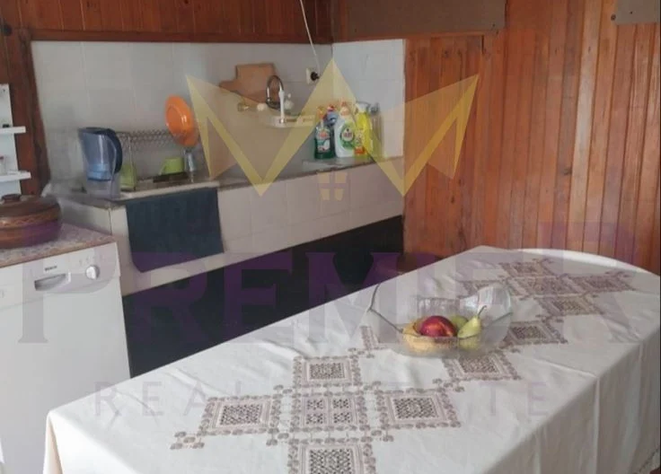 Къща с нескриваема морска панорама, с просторен двор и изключителна локация в гр. Балчик, обл. Добрич - - снимка 4 - Имоти Премиер