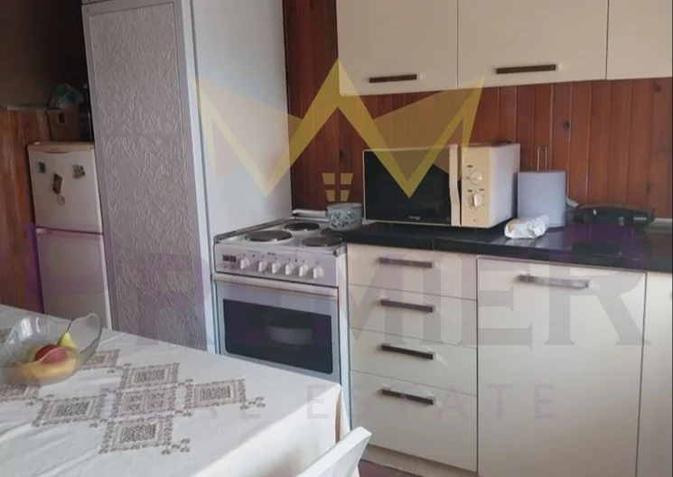 Къща с нескриваема морска панорама, с просторен двор и изключителна локация в гр. Балчик, обл. Добрич - - снимка 5 - Имоти Премиер