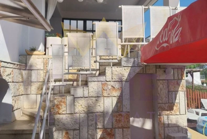 Къща с нескриваема морска панорама, с просторен двор и изключителна локация в гр. Балчик, обл. Добрич - - снимка 6 - Имоти Премиер