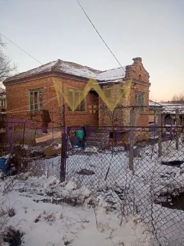 Къща с поддържан двор и спокойна локация в с. Брестак, обл. Варна -  - снимка 1 - Имоти Премиер