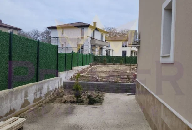 Агенция за недвижими имоти - Имоти Премиер - имот - 982132, Цена: 216000 EUR