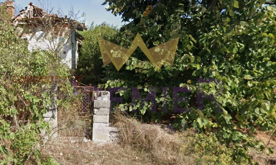 къща с просторен двор и отлична локация в гр. Бяла, област Варна -  - снимка 1 - Имоти Премиер