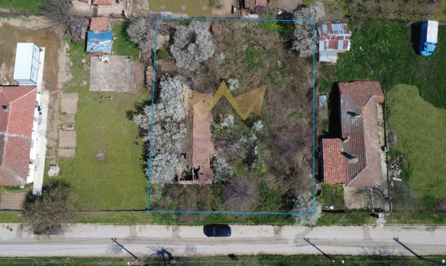 къща с просторен двор и отлична локация в гр. Бяла, област Варна -  - снимка 4 - Имоти Премиер