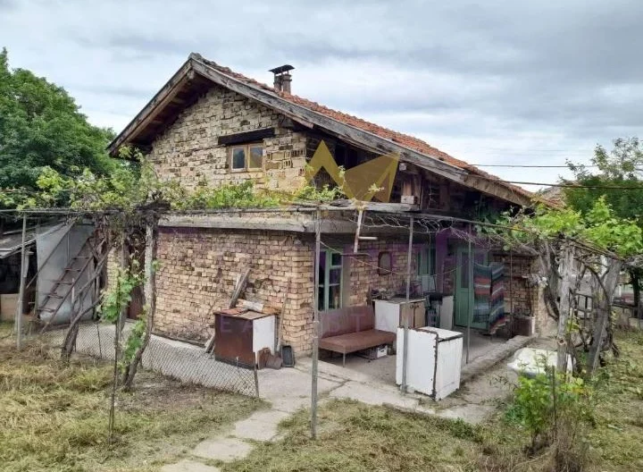 Къща с просторен двор и отлична локация в с. Разделна, обл. Варна - - снимка 7 - Имоти Премиер