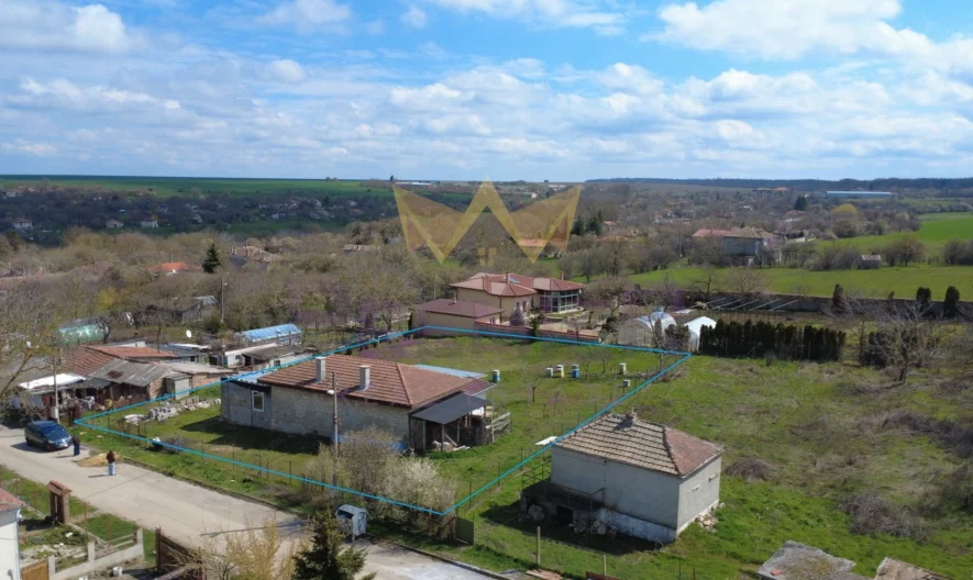 Къща с просторен двор и отлична локация в с. Водица, област Варна -  - снимка 15 - Имоти Премиер