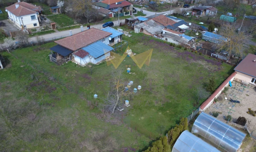 Къща с просторен двор и отлична локация в с. Водица, област Варна -  - снимка 16 - Имоти Премиер