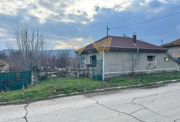 Агенция за недвижими имоти - Имоти Премиер - имот - 1175528, Цена: 50000 EUR