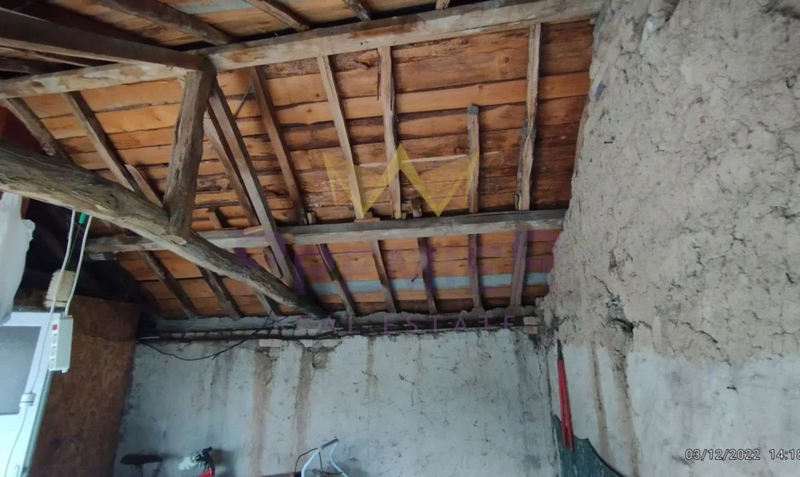 Къща с РЗП 240 кв.м. и двор 1550 кв.м. село Щипско - - снимка 18 - Имоти Премиер