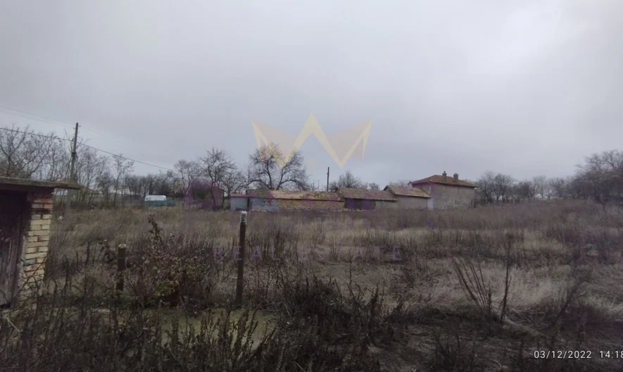 Къща с РЗП 240 кв.м. и двор 1550 кв.м. село Щипско - - снимка 6 - Имоти Премиер