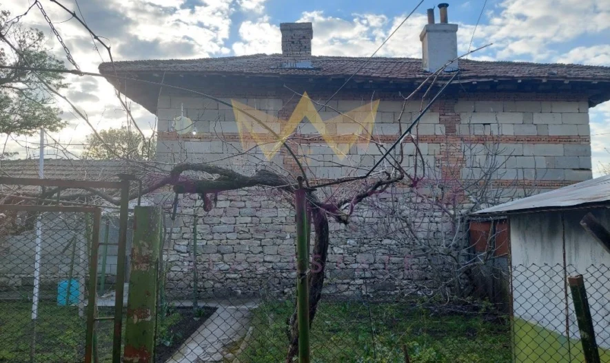 Къща с. Славейково, обл. Варна -  - снимка 12 - Имоти Премиер